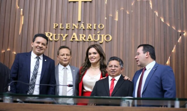 Parlamentares da Aleam parabenizam Alessandra Campelo por eleição à vice-governadoria