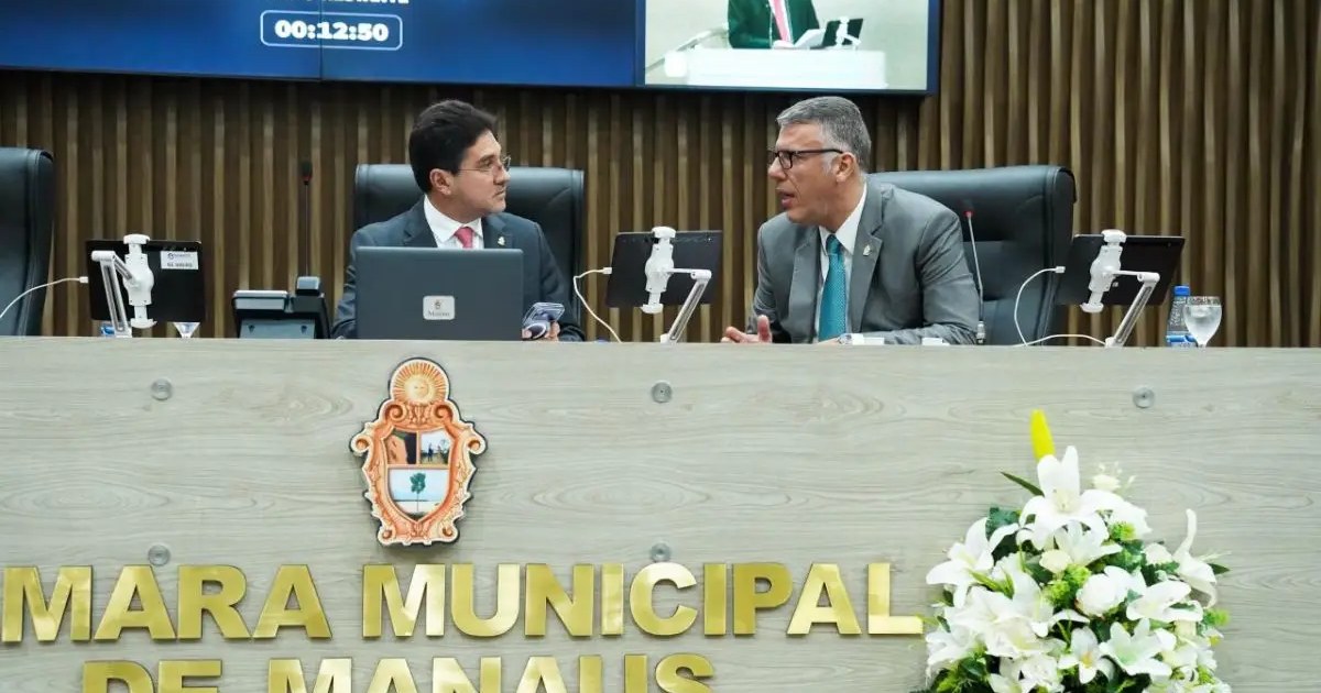Câmara de Manaus debate resposta escalonada à fumaça, com suspensão de aulas em alertas altos