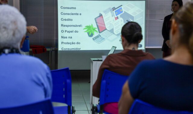 Educação financeira é tema de palestras para aposentados da Manausprev