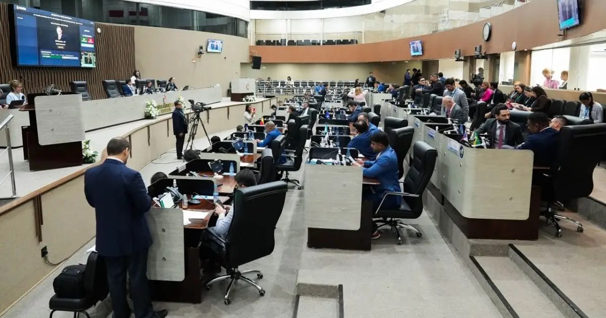 Votações definem próximos passos para seis propostas na Câmara de Manaus