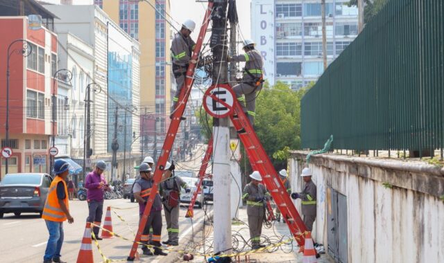 Prefeitura retoma ordenamento de fiação no Centro Histórico de Manaus com apoio de empresas