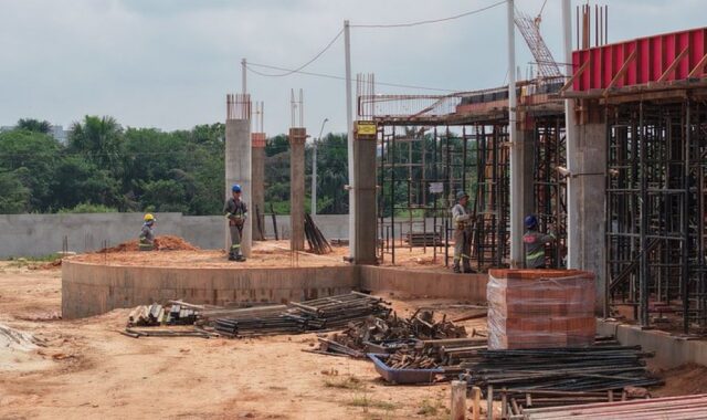 Elementos externos avançam na obra da Fundação Municipal TEA no Lírio do Vale