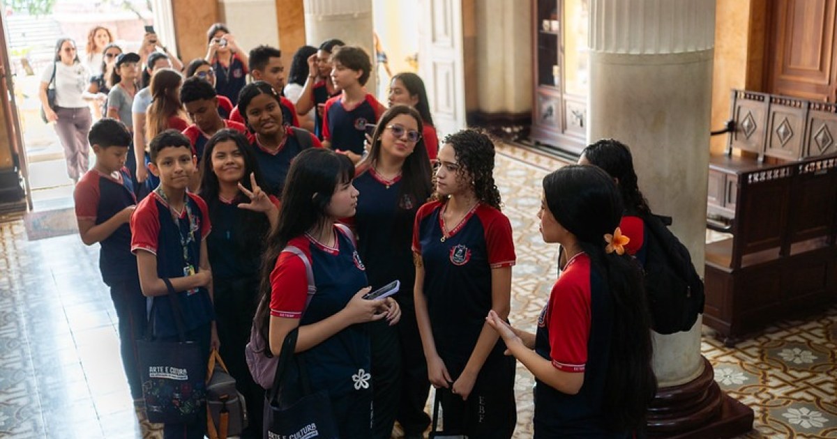 Professora relaciona visitas culturais a ampliação do conhecimento de estudantes